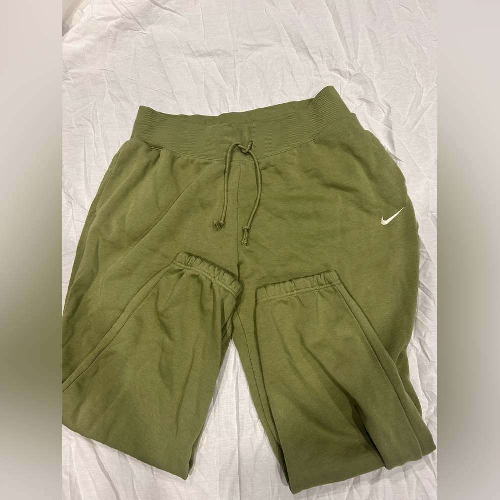 NIke joggers